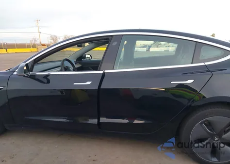 2020 Tesla Model 3 Standard Range Plus Rear-Wheel Drive/Standard Range Rear-Wheel Drive from USA, damaged, VIN 5YJ3E1EA8LF630022